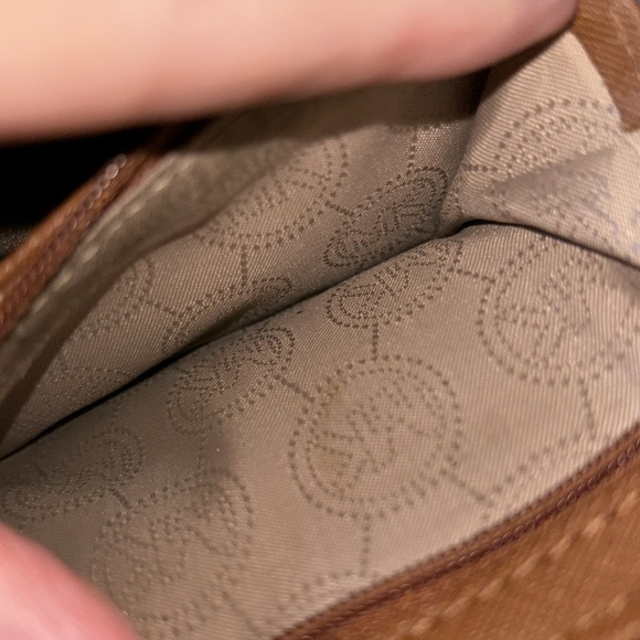 Michael Kors zip around wallet - Picture 4 of 14